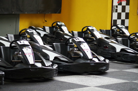 go-karts-1444424_1920 ok