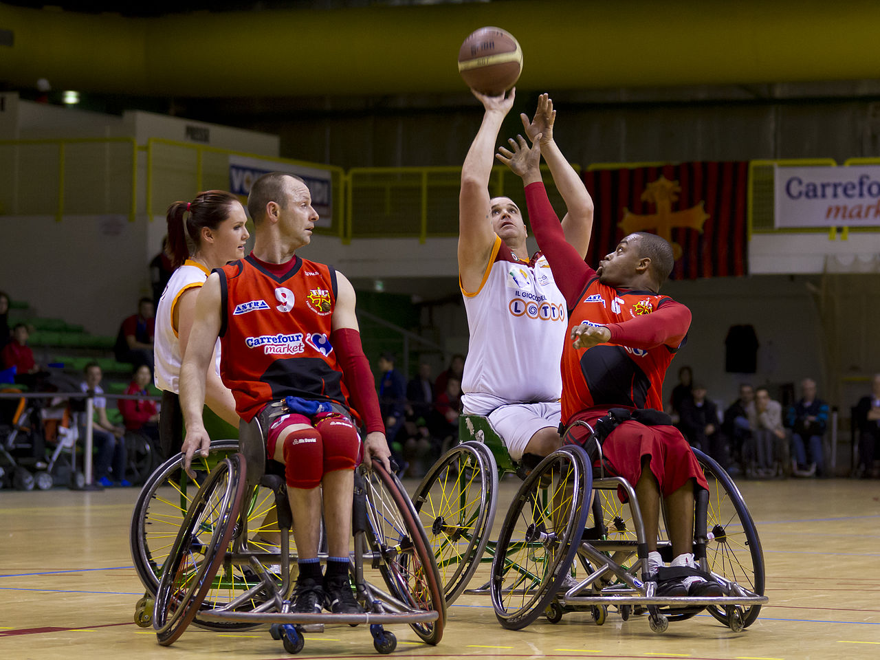 Handisport à la découverte du basket en fauteuil