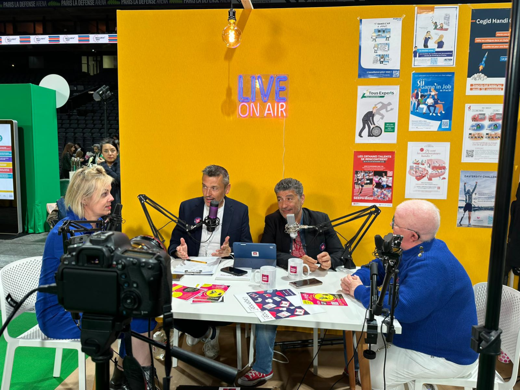 Caroline LE FLOUR, Stéphane RIVIERE et Adda ABDELLI en Live Accessible pour Talentéo